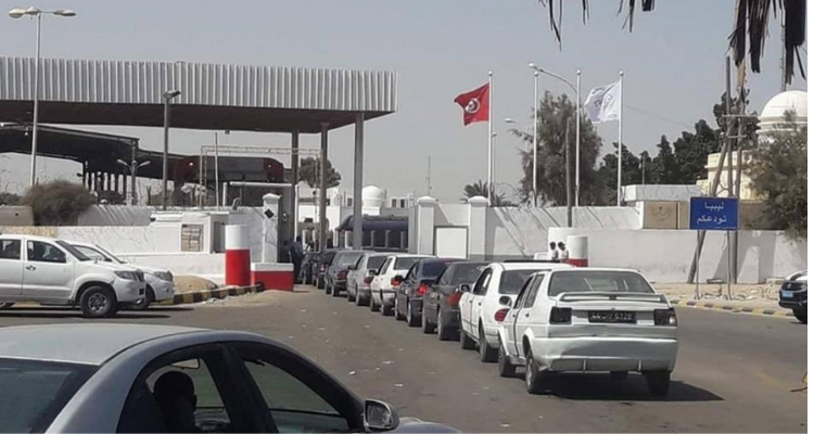 بعد توقف لأكثر من ساعة: عودة حركة العبور بمعبر راس اجدير الى نسقها المعتاد