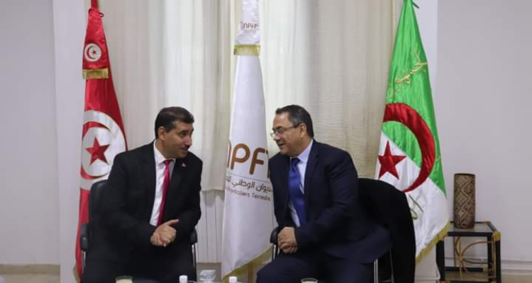 المعبر الحدودي بملولة: والي جندوبة يلتقي والي الطارف الجزائرية