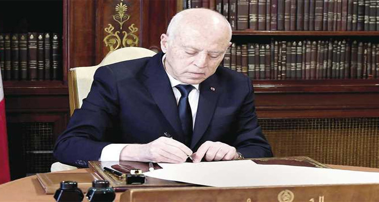 بمناسبة عيد الثورة : رئيس الدولة يقرّر تمتيع 1570 محكوما عليهم بالعفو الخاص