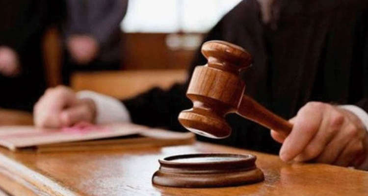 القيروان : مقاضاة شخص اعتدى بالعنف الشديد على سائق حافلة تلاميذ 