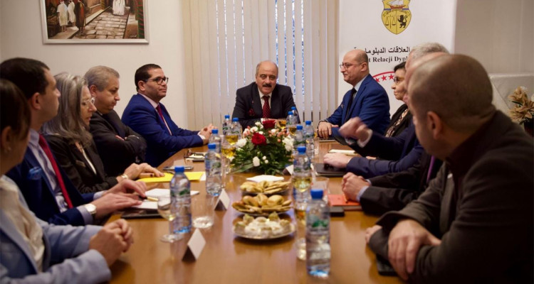وزير الخارجية يلتقي في فرصوفيا بمتعهّدي رحلات وأصحاب وكالات أسفار تونسيين