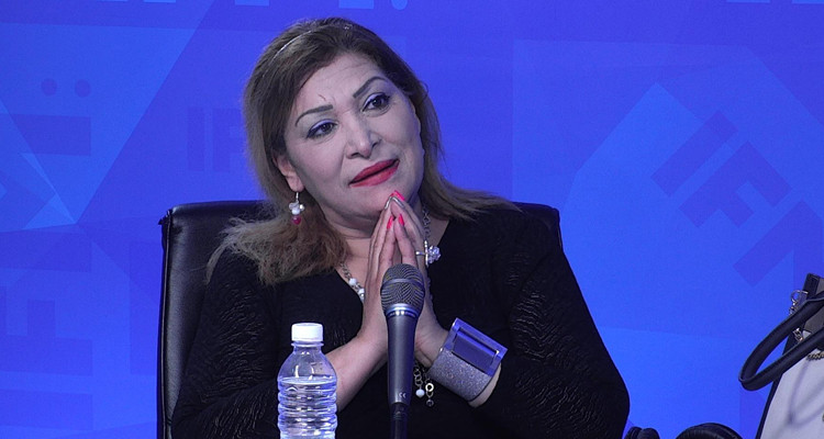 علياء بالعيد :أنا إلي طلبت بنتي تتحاسب و تدخل للحبس وتتربى