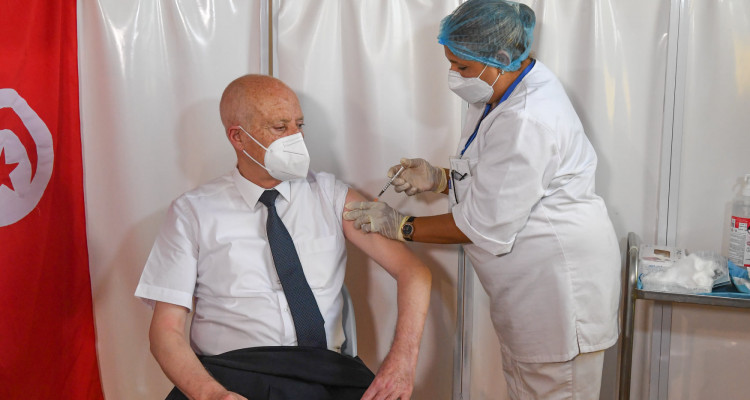 Walid Hajjam revient sur la vaccination de Kais Saied