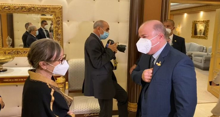 Najla Bouden rencontre le Premier Ministre algérien