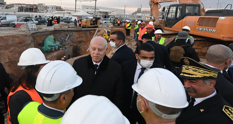 Kais Saied constate l’avancement des travaux au rond-point Ben Dahha