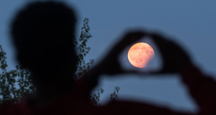 Eclipse totale de la lune en Tunisie lundi prochain