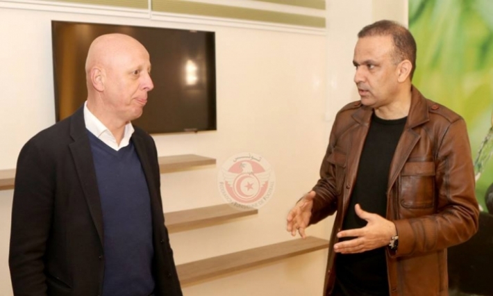 المدير الفني للفيفا يزور مقر جامعة كرة القدم ويثمن مجهوداتها
