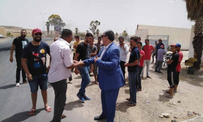 عدد من عملة مصنع مطاحن سيدي تليل بفريانة يحتجون على خلفية توقف نشاط مصنعهم لأكثر من شهرين