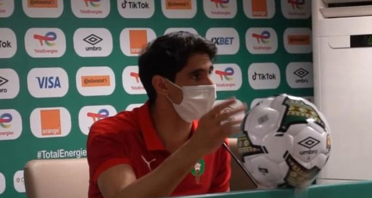 ياسين بونو يغضب من الكاف بسبب العربية