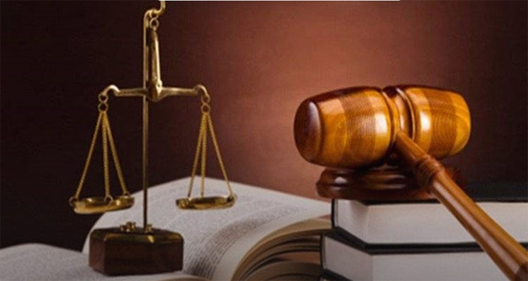 موظفو وعملة المجلس الأعلى المؤقت للقضاء يباشرون مهامهم