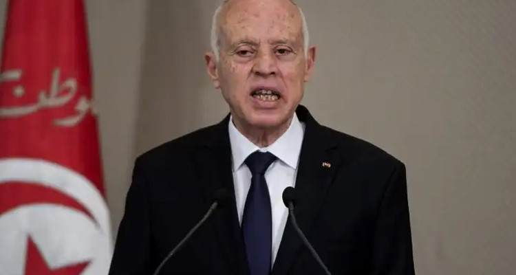 رئيس الجمهورية: لديا ملفات كثيرة على الأموال التي تلقاها البعض تفوق الخيال