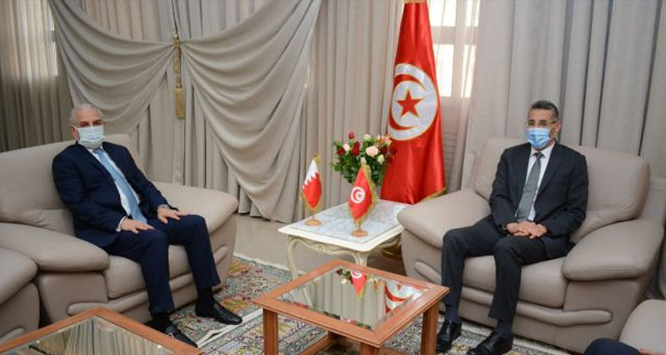 دعم التعاون في المجال الأمني محور لقاء وزير الداخلية بسفير البحرين بتونس