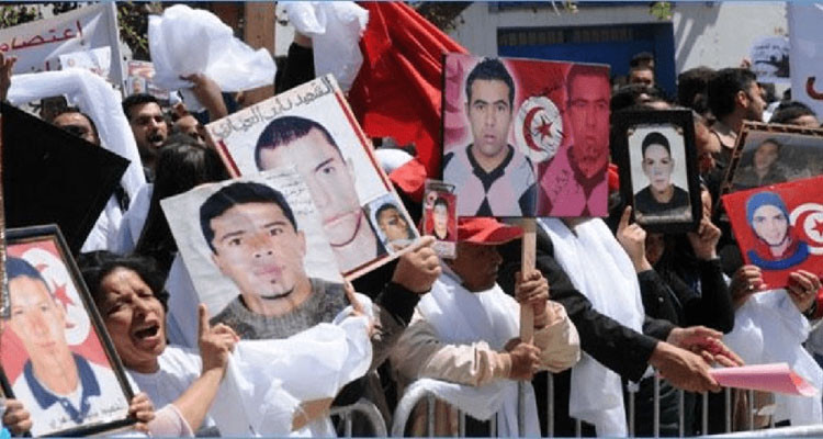 عائلات الشهداء وجرحى الثورة تطالب بالتعجيل في تفعيل المرسوم عدد 97