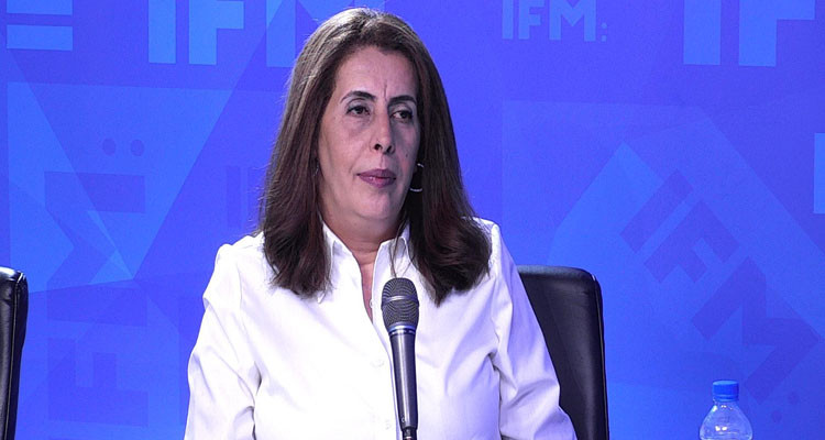 أمينة منصور:  ''التدوينة الي كتبتها خالية من الإيحاء ونصها لا يتحدث عن رئيس الجمهورية''