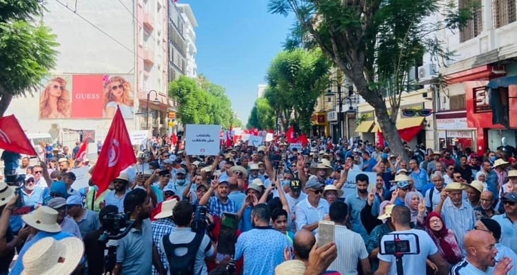 العاصمة: انطلاق مسيرة لجبهة الخلاص الوطني ضد الاستفتاء
