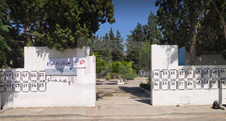 150 ناخبا أدلوا بأصواتهم بمركز اقتراع مدرسة حي الهناء مقرين 2