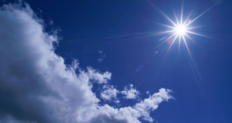 طقس صاف إلى قليل السحب بأغلب الجهات