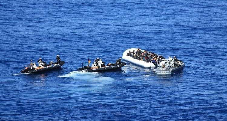 وحدات الحرس الوطني تنقذ 326 مهاجرا غير نظامي