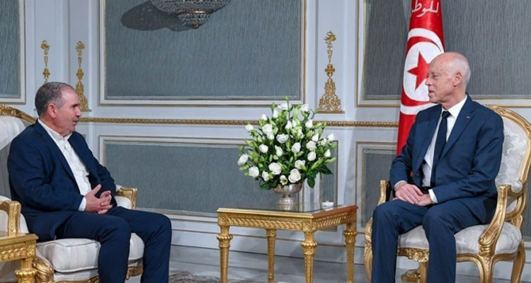 لقاء يجمع حاليا قيس سعيد بنور الدين الطبوبي