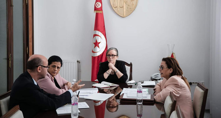توفير الموارد لإنهاء الثلاثي الأخير  لهذه السنة محور لقاء رئيسة الحكومة بـ3 وزراء