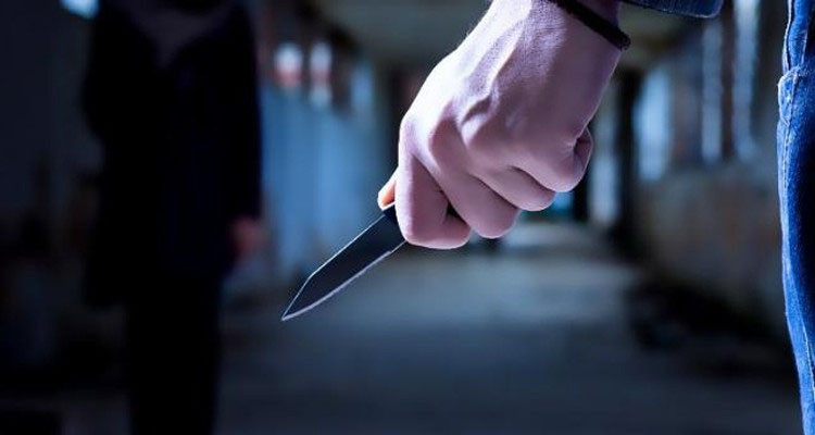 القصرين: ابن يعتدي على والدته بآلة حادة