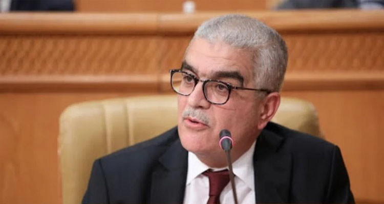 وزير التربية ينفي استعمال تسمية "عون مكلف بالتدريس" من قبل الوزارة