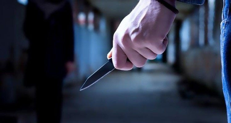 القصرين: ابن يعتدي على والدته بآلة حادة