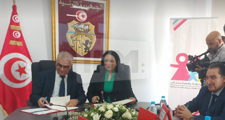 توقيع اتفاقية شراكة بين وزارتي التربية والمرأة والأسرة للحد من ظاهرة الانقطاع المدرسي