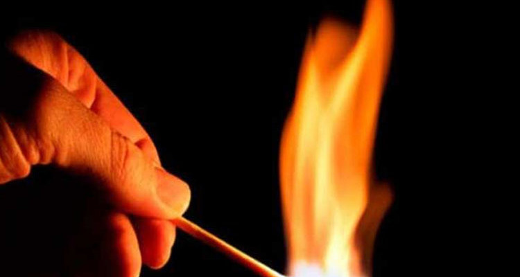 أريانة: مواطن يضرم النار في جسده قرب مقر الهيئة الفرعية للانتخابات