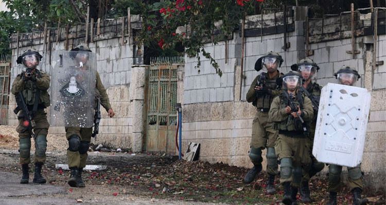 استشهاد 3 فلسطينيين في اشتباكات بالضفة الغربية المحتلة
