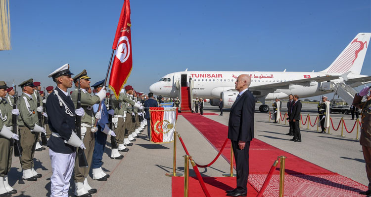 رئيس الجمهورية يغادر أرض الوطن في اتجاه الجزائر