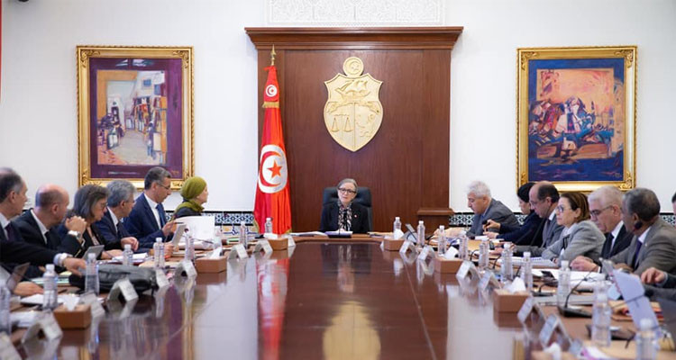 مجلس الوزراء يبدي موافقته على مشاريع مراسيم  وأوامر