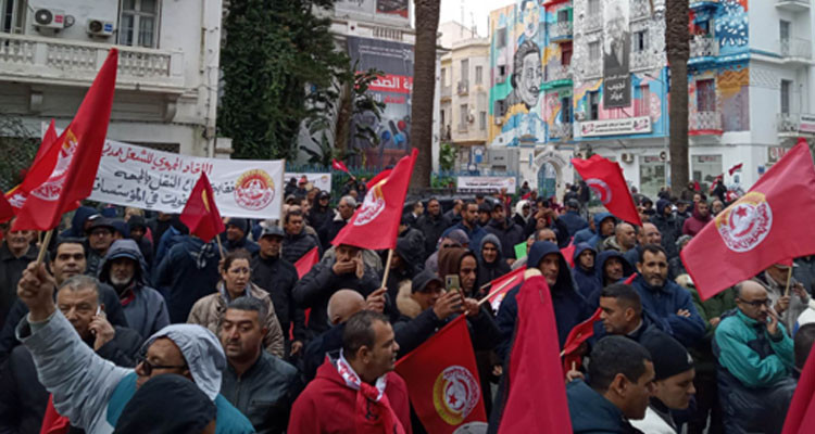 كاتب عام جامعة النقل: ''ماضون في تنفيذ إضراب عام برا وبحرا وجوا''