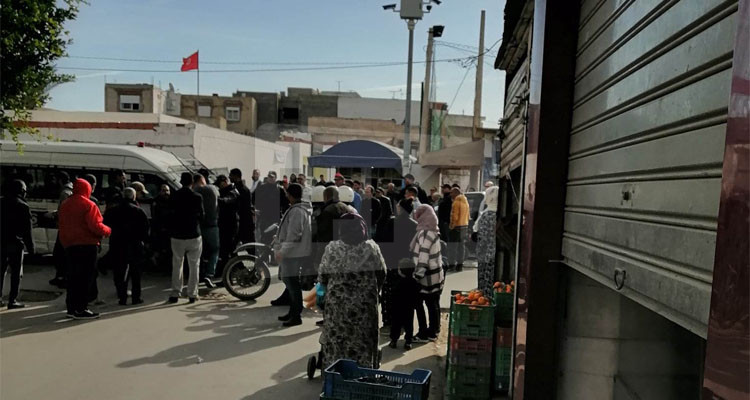 5 ديسمبر بالكرم الغربي : خلاف بين شخصين أمام مكتب الاقتراع والأمن يتدخل