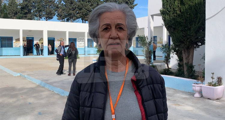 المدرسة الابتدائية الطيب المهيري بالمرسى: نسبة إقبال الناخبين متوسطة