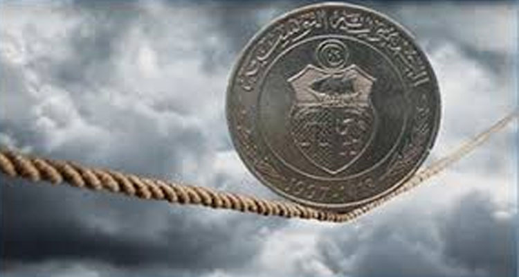 تواصل تراجع الدينار في مواجهة الأورو والدولار