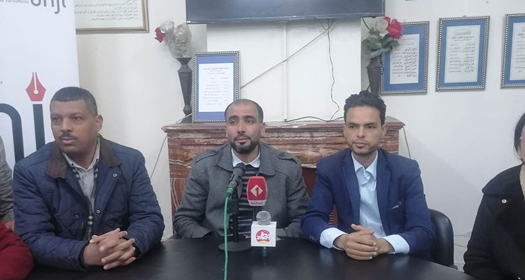 مالك العياري: نطالب وزارة التربية بتسوية عادلة للأساتذة النواب على دفعتين