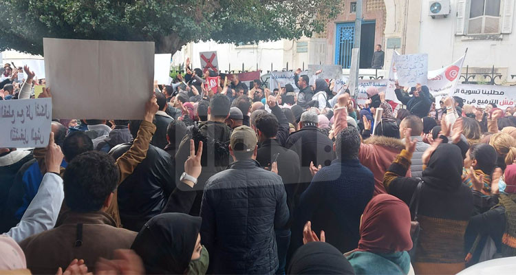 الأساتذة النواب يقررون الدخول في مقاطعة مفتوحة وحجب الأعداد