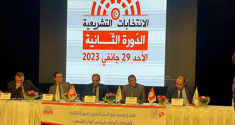 التليلي المنصري: عدد المترشحين في الدور الثاني تقلص وهذا ما يسمح بإجراء حوارات في شكل تناظر