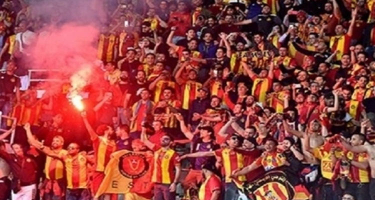 الترجي الرياضي يدعو جماهيره إلى عدم استعمال الشماريخ في لقاء الزمالك