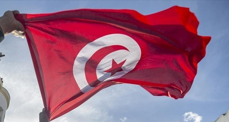 شخصيات ومنظمات وأحزاب يساندون اتحاد الشغل و يرفضون الخطاب المتشنج لقيس سعيد