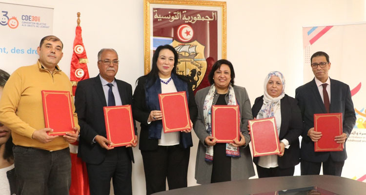 وزارة المرأة  تبرم اتفاقيات شراكة مع عدد من البلديات لإحداث رياض أطفال جديدة