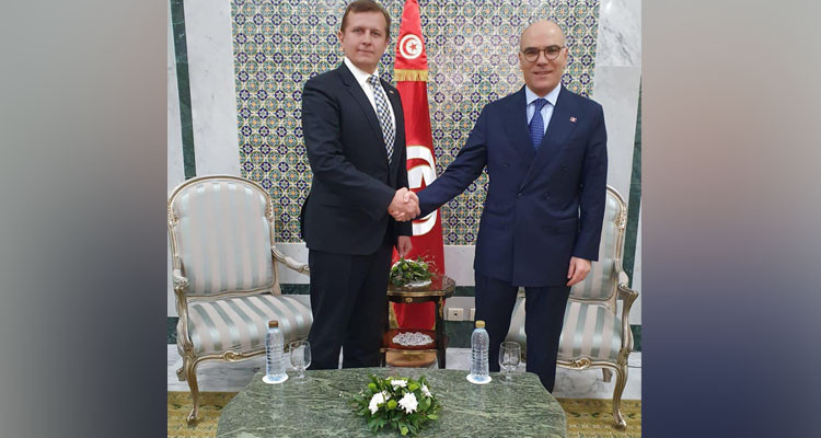 وزير الخارجية وسفير أوكرانيا بتونس يتباحثان سبل تعزيز العلاقات بين البلدين