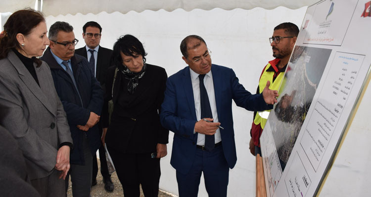 وزيرة التجهيز تدعو المقاولات المكلفة بأشغال مشروع حماية كرنيش بنزرت إلى العمل ليلا نهارا