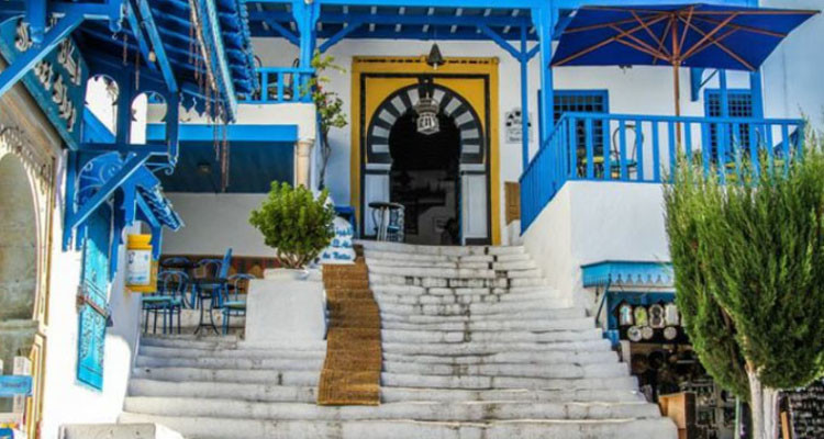 والي تونس: مقهى ''العالية'' لم يصدر في شأنها قرار غلق