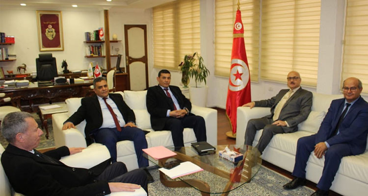 وزير الفلاحة يشدد على ضرورة اتخاذ الاجراءات القانونية ضد مستنزفي المياه