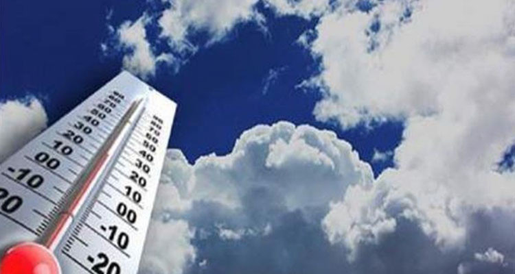 أجواء مغيمة جزئيا بأغلب الجهات