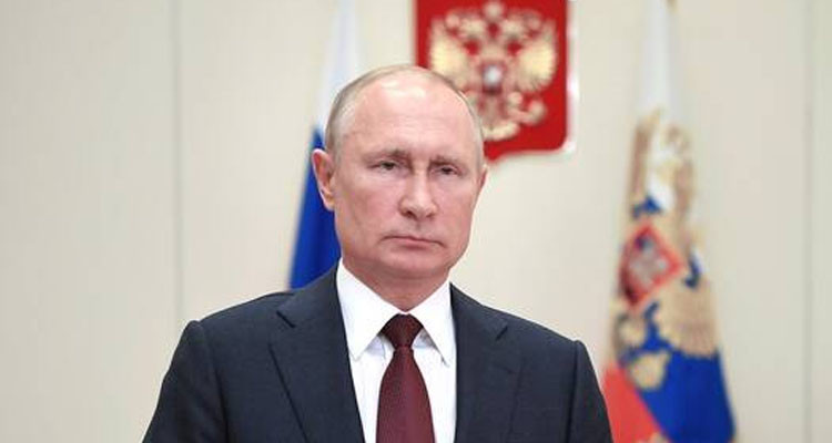 بوتين يهنئ المسلمين في روسيا بحلول عيد الفطر