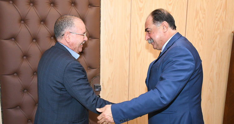 ماذا في لقاء وزير الداخلية بنور الدين الطبوبي؟