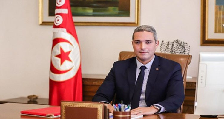 وزير السياحة:  تواصل رحلات القدوم والمغادرة والحجوزات بنسقها العادي دون أي تغيير أو إلغاء